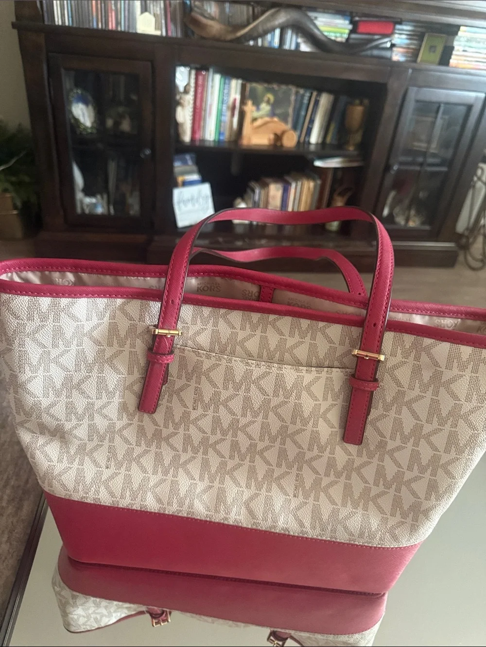 MICHAEL KORS BEAUTIFUL TOTE - Picture 2 of 6